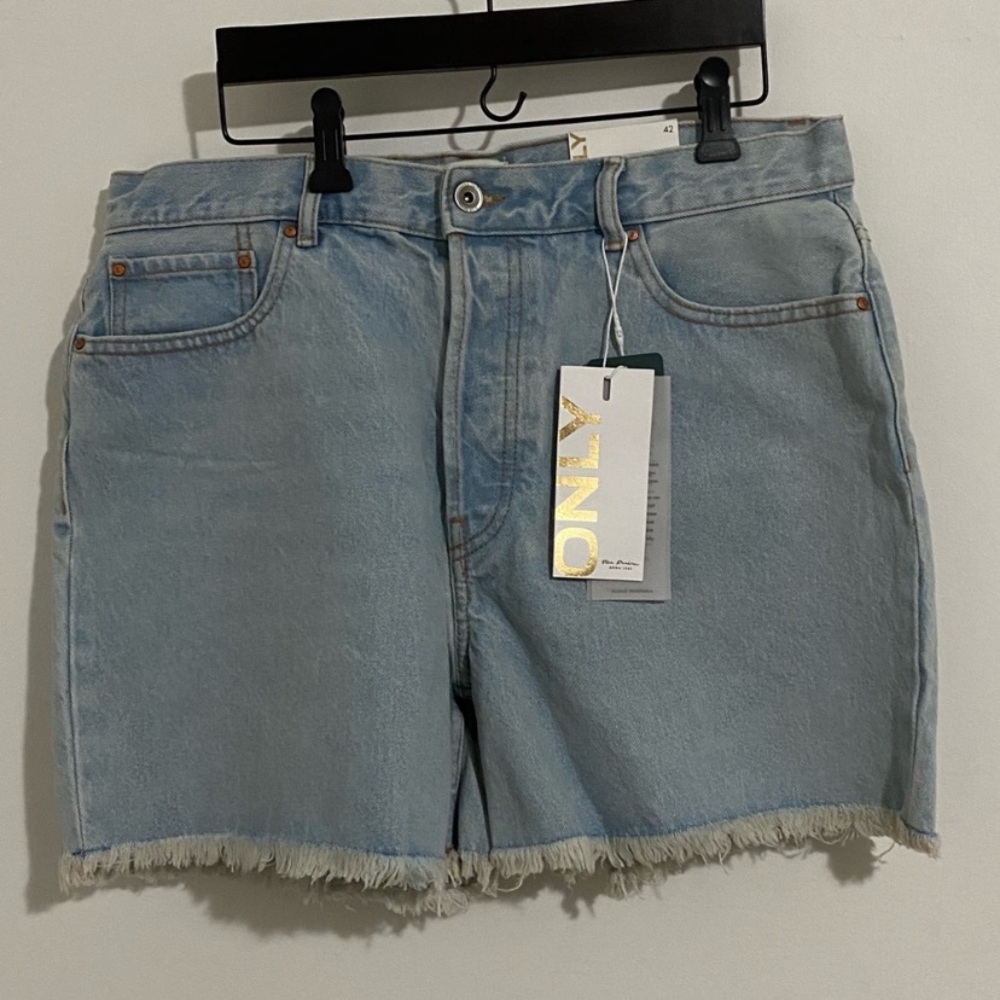 ONLY Josie High Waist Cut Off Shorts - Picture 3 of 9
